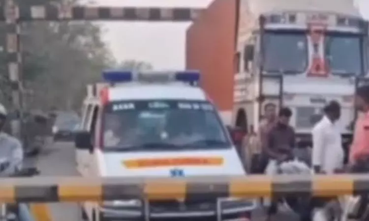 Mangapeta Railway Gate Traffic Issue Mangapeta Railway Gate Traffic Issue