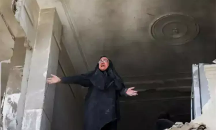 Iran US War Updates: ఇరాన్ లోని కీలక ఆయుధ బ్యాంకర్లపై అమెరికా విరుచుకుపడింది. Iran US War Updates: ఇరాన్ లోని కీలక ఆయుధ బ్యాంకర్లపై అమెరికా విరుచుకుపడింది.