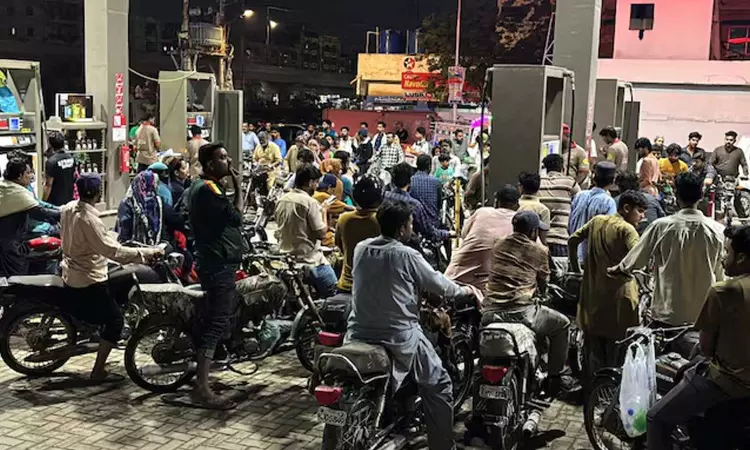 Pakistan Petrol Price Hike April 2026: Diesel Hits Rs 520 Per Litre