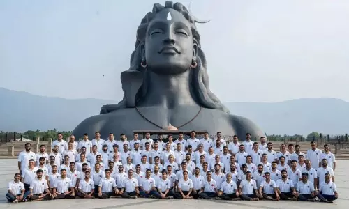 Isha Yoga: ఇషా యోగా కేంద్రంలో హఠ యోగ కు సంబంధించిన శిక్షణా కార్యక్రమం జరిగింది. Isha Yoga: ఇషా యోగా కేంద్రంలో హఠ యోగ కు సంబంధించిన శిక్షణా కార్యక్రమం జరిగింది.