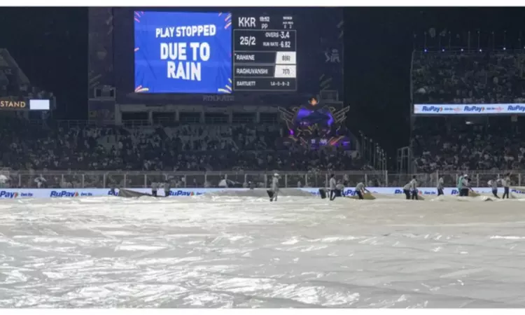 IPL 2026: ఐపీఎల్ లో సోమవారం కోల్కతా-పంజాబ్ తలపడ్డాయి. అయితే కొద్దిసేపటికే వర్షం మ్యాచ్ కు అంతరాయం కలిగించింది. IPL 2026: ఐపీఎల్ లో సోమవారం కోల్కతా-పంజాబ్ తలపడ్డాయి. అయితే కొద్దిసేపటికే వర్షం మ్యాచ్ కు అంతరాయం కలిగించింది.