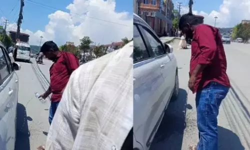 Indian Tourists Spit Gutka in Nepal Indian Tourists Spit Gutka in Nepal