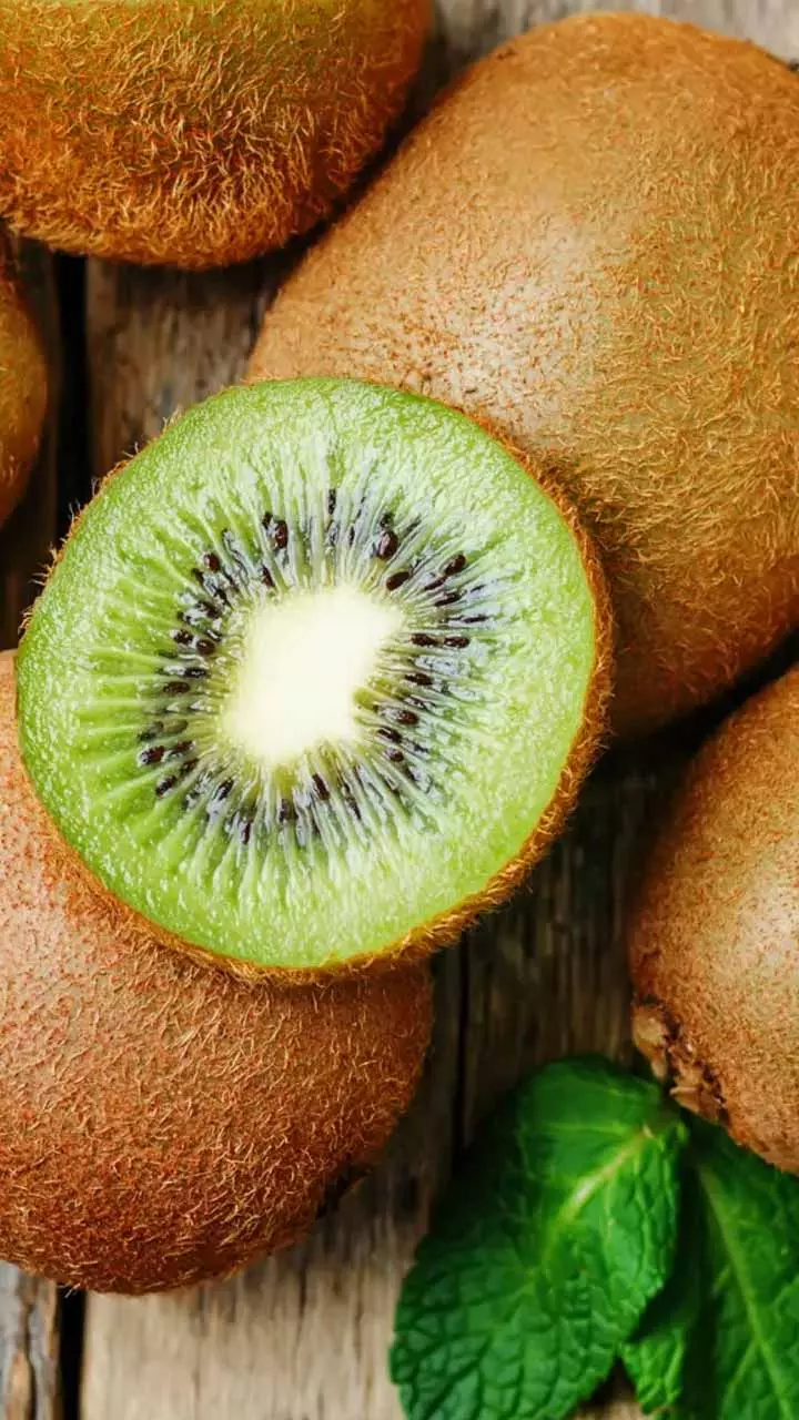 Kiwi Fruit Benefits : ఈ పండును రాత్రి పూట తింటే ఎన్ని లాభాలో తెలుసా ?