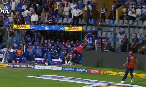 Shreyas Iyer: కళ్లు చెదిరే క్యాచ్ పట్టిన శ్రేయస్ అయ్యర్.. నోరెళ్లబెట్టి చూసి సూర్యకుమార్, రోహిత్