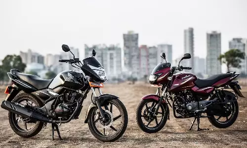 Honda Unicorn 150 vs Bajaj Pulsar 150