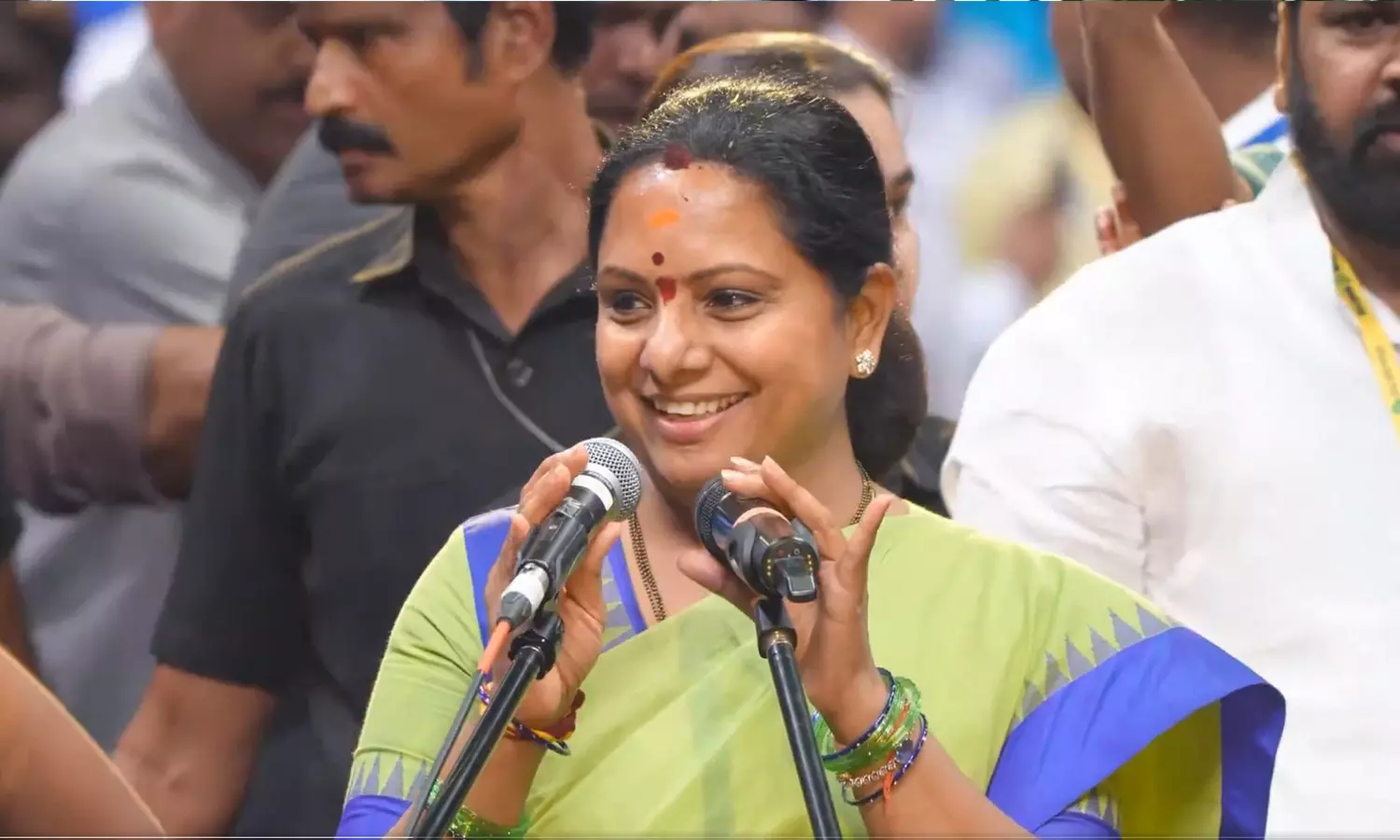 trs kavitha.jpg