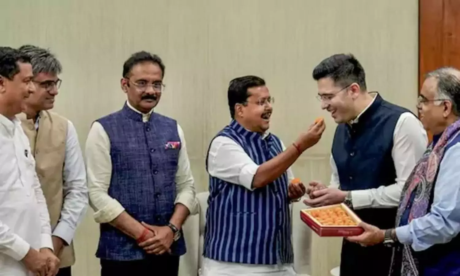 రాజ్యసభ ఛైర్మన్ గ్రీన్ సిగ్నల్: ఆప్‌లో మిగిలింది ముగ్గురే.. ఏడుగురిపై ‘విలీన’ ముద్ర!