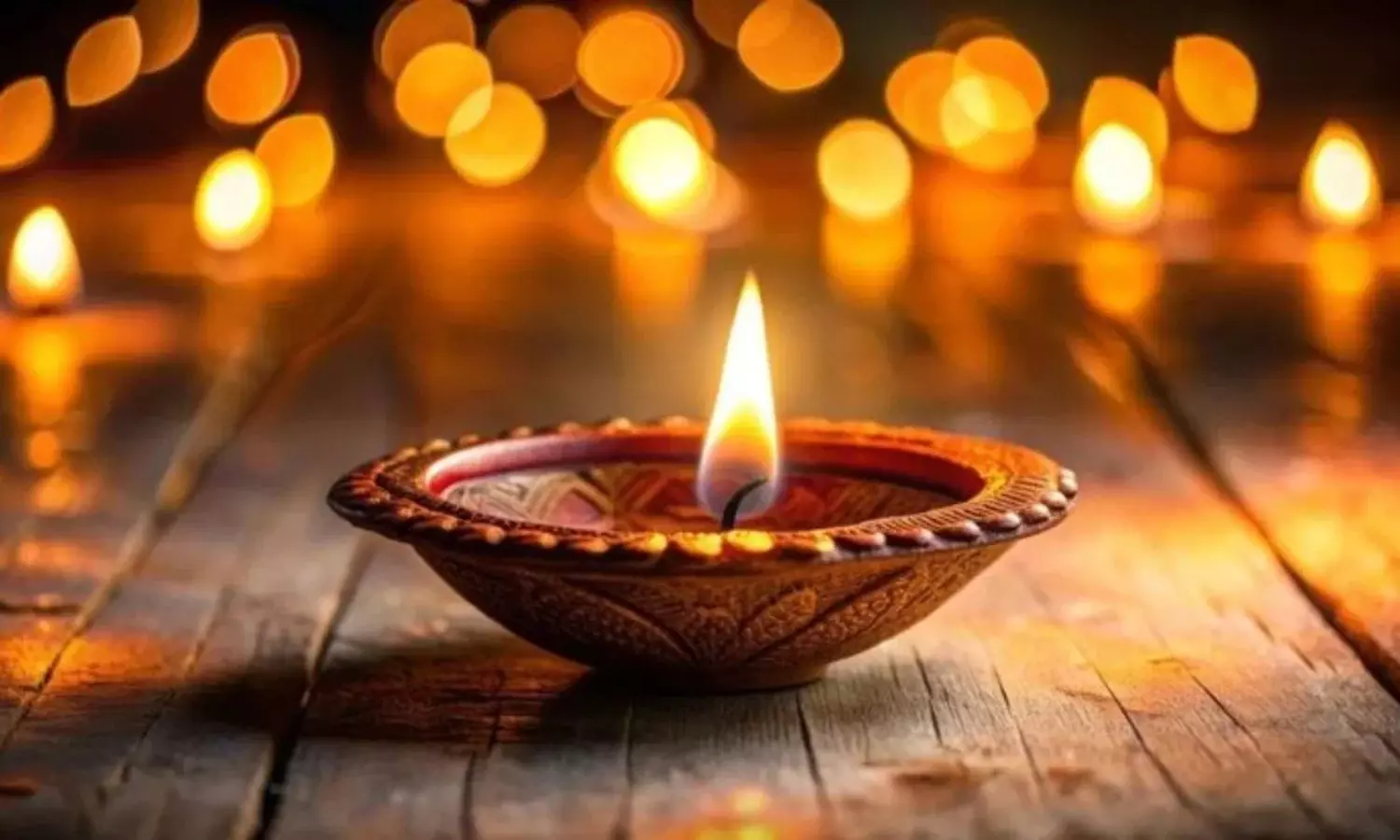 Vaishakha Purnima: వైశాఖ పౌర్ణమి రోజున వెలిగించే దీపం... మీ బంగారు భవిష్యత్తుకు మార్గదర్శకం