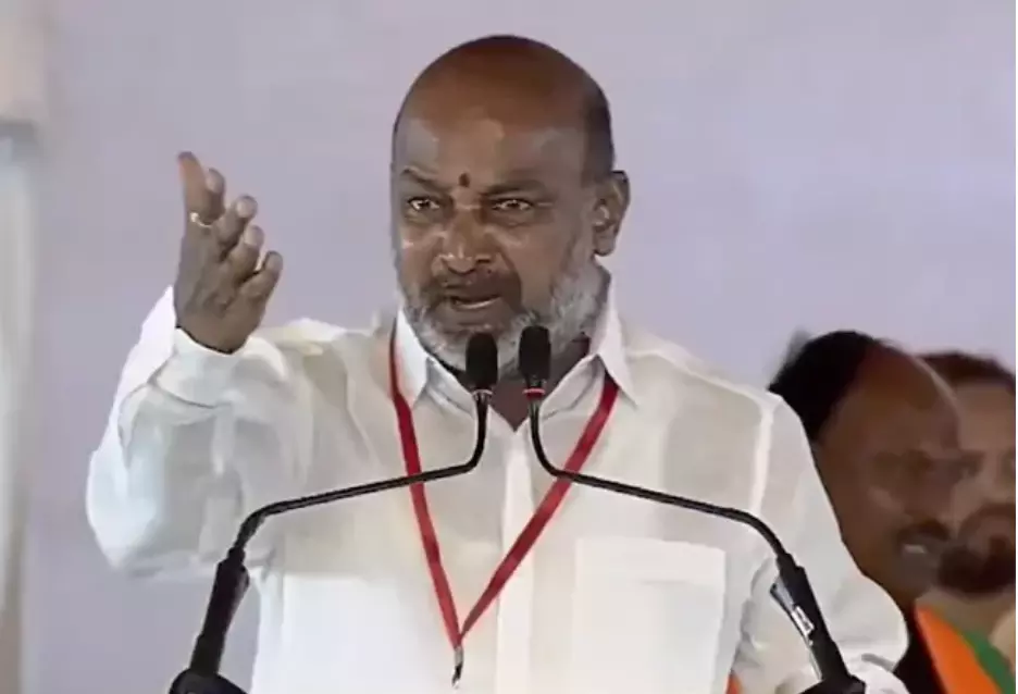 నాపై కొందరు కుట్రలు పన్నుతున్నారు: బండి సంజయ్