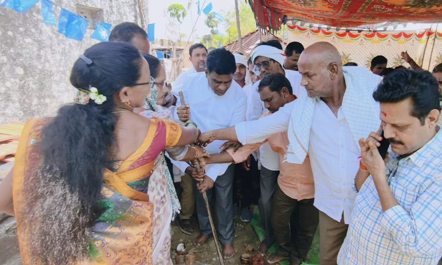 Sirpur: పరిగాం గ్రామంలో ఎస్సీ కమ్యూనిటీ హాల్‌కు భూమి పూజ: ఎమ్మెల్సీ దండే విఠల్