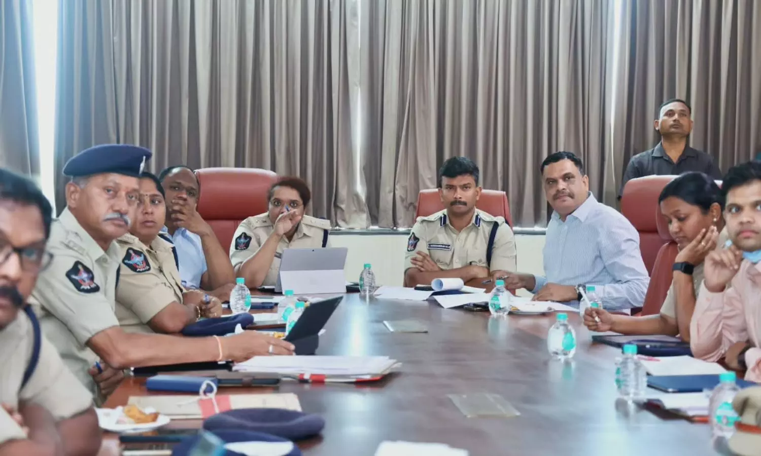 మహానాడు బందోబస్తుపై పోలీసుల హైలెవల్ మీటింగ్: డ్రోన్లతో నిఘా, ఈ-డిప్లాయ్‌మెంట్ ద్వారా డ్యూటీలు!