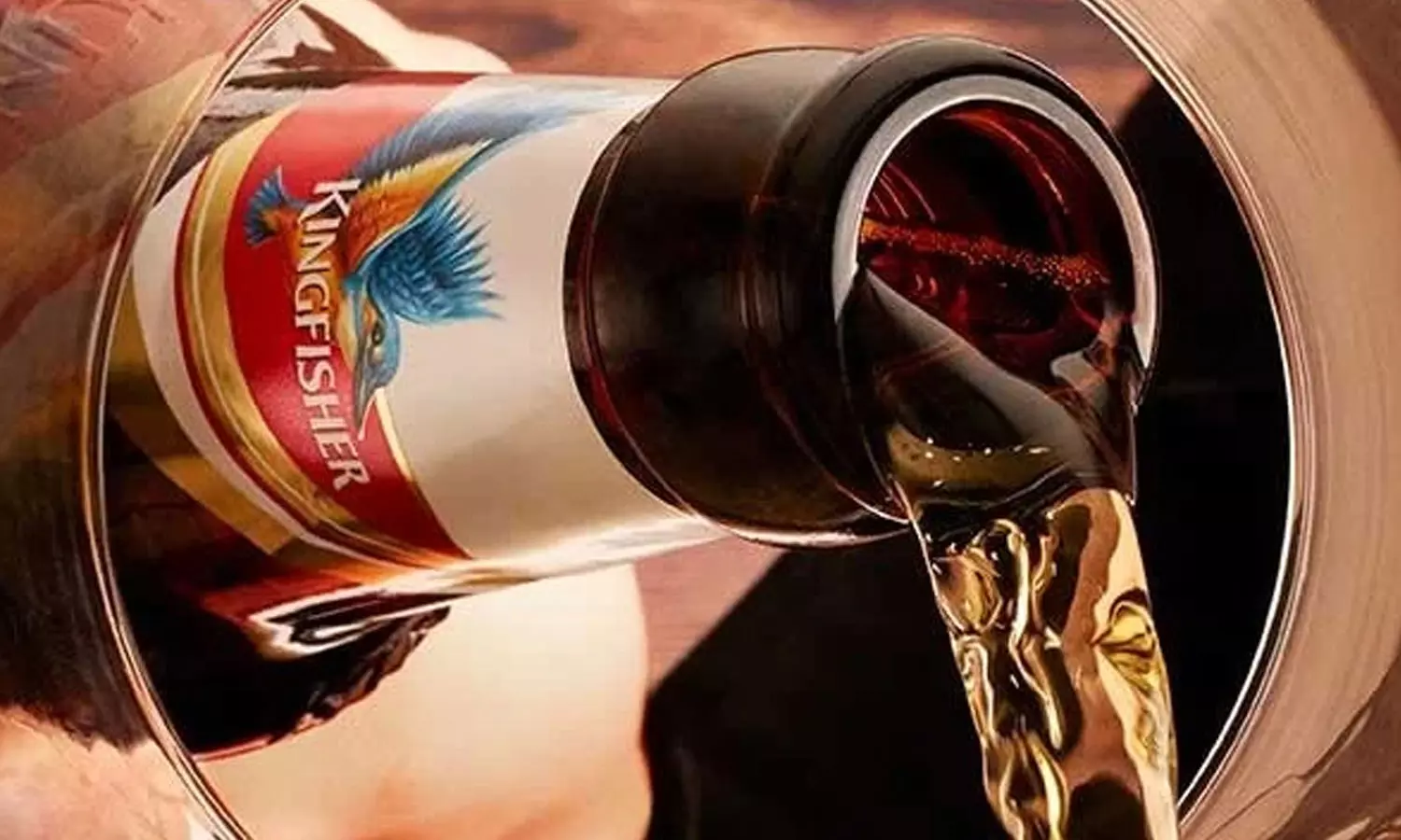 Kingfisher Beer Price Drop: మందుబాబులకు గుడ్ న్యూస్.. కింగ్ఫిషర్ బీర్ ధర ఇప్పుడు రూ.110 Kingfisher Beer Price Drop: మందుబాబులకు గుడ్ న్యూస్.. కింగ్ఫిషర్ బీర్ ధర ఇప్పుడు రూ.110