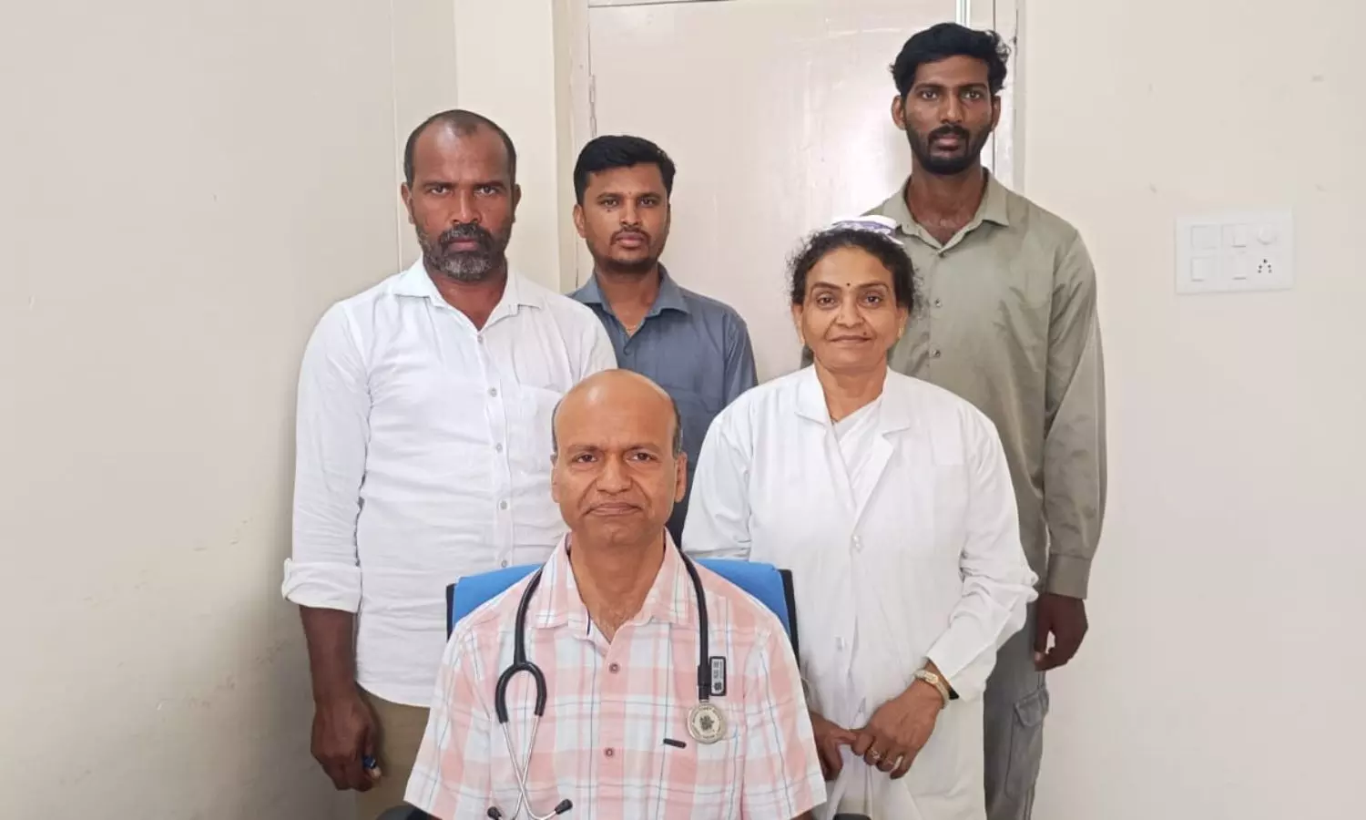 Dubbaka: ఎండ తీవ్రతపై ప్రభుత్వ వైద్యాధికారి కీలక సూచనలు Dubbaka: ఎండ తీవ్రతపై ప్రభుత్వ వైద్యాధికారి కీలక సూచనలు
