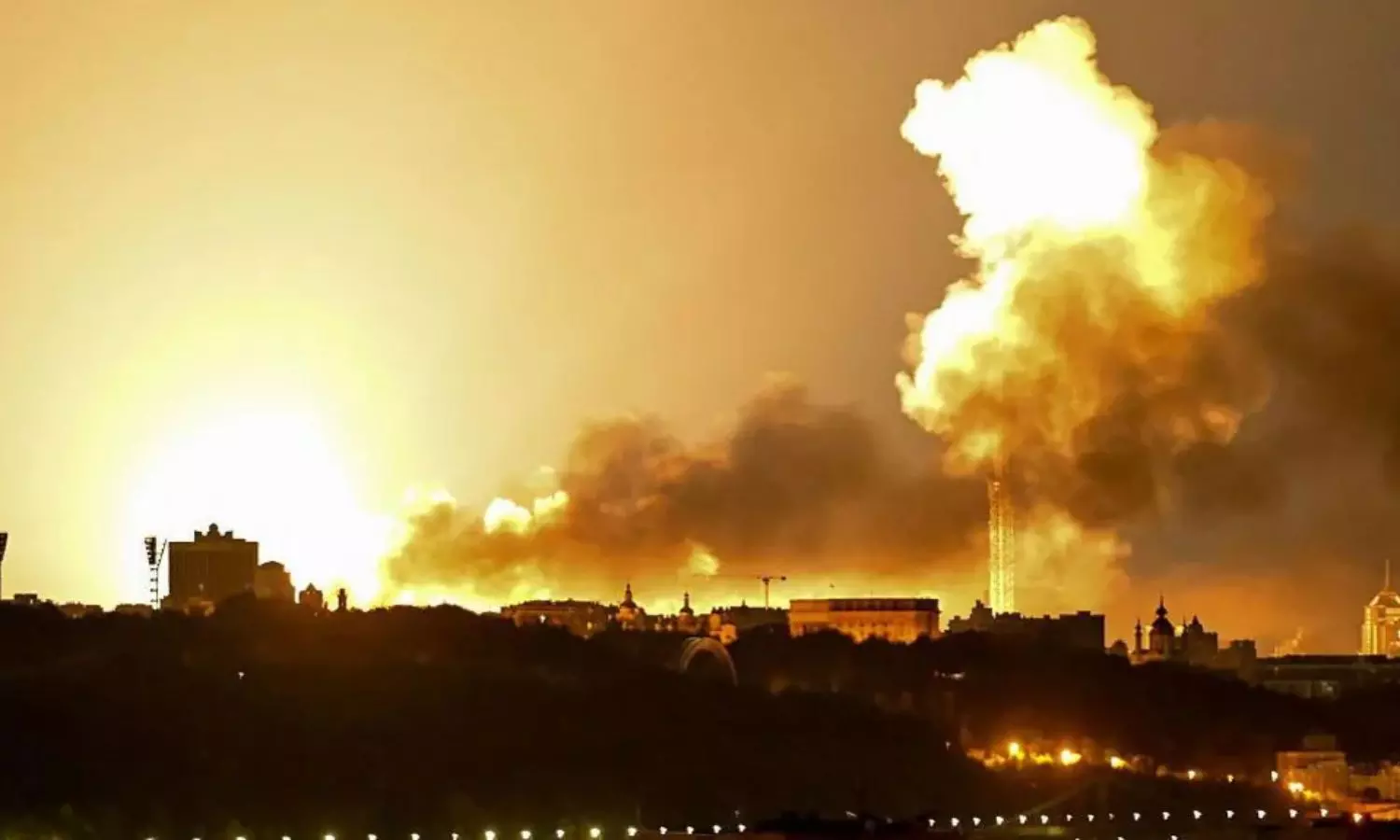 Russia Ukraine War:వేట మొదలుపెట్టిన రష్యా... ఉక్రెయిన్‌ దిగొచ్చేవరకు దాడులు తప్పవని హెచ్చరిక