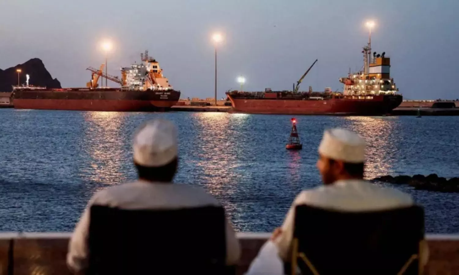 Sailors: ఇంకొన్నాళ్లు ఇలానే ఉంటే చచ్చిపోతాం... హోర్ముజ్‌ దిగ్భందంతో పెరుగుతున్న ఒత్తిడి