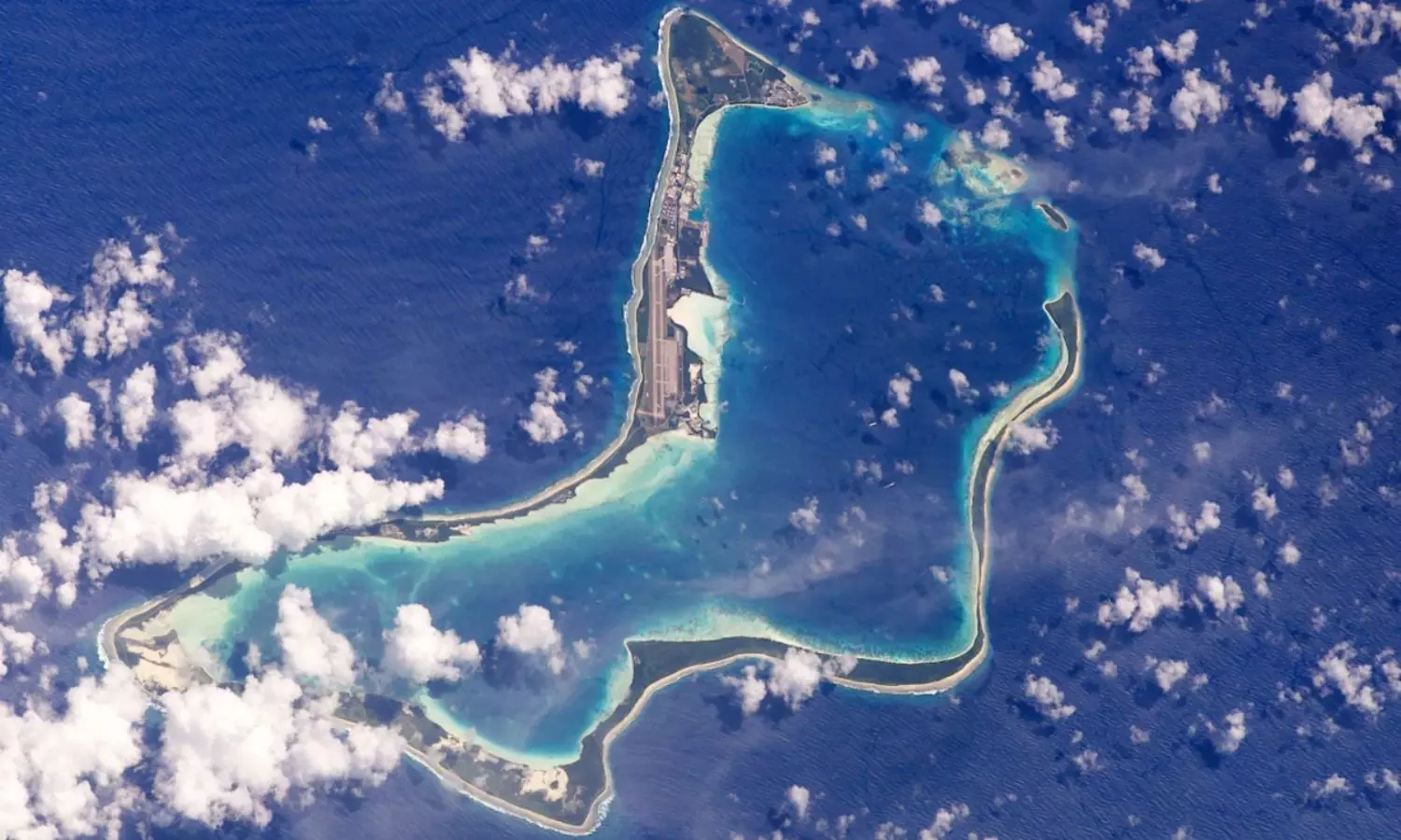 Trump Eyes Chagos Islands: చాగోస్‌ దీవులపై ట్రంప్‌ కన్ను...ఇరాన్‌ చైనాలకు చెక్‌ పెట్టేందుకు వ్యూహం