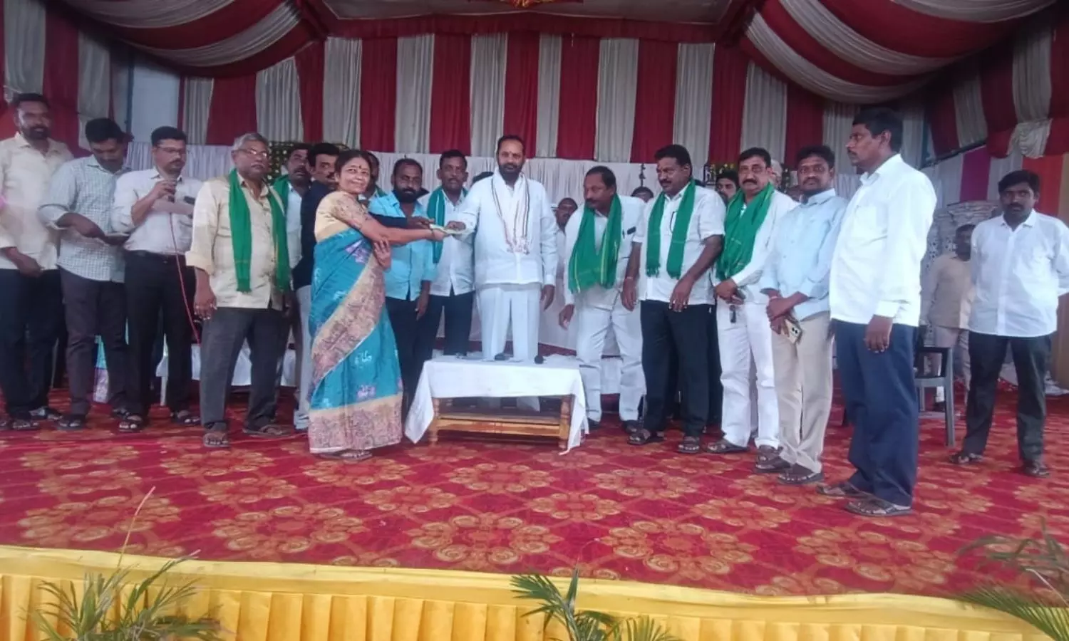 Vijaya Ramana Rao: అర్హులైన ప్రతి పేదవానికీ ‘ఇందిరమ్మ ఇల్లు’.. కాల్వ శ్రీరాంపూర్‌లో రూ. 66 లక్షల కళ్యాణ లక్ష్మి చెక్కుల పంపిణీ