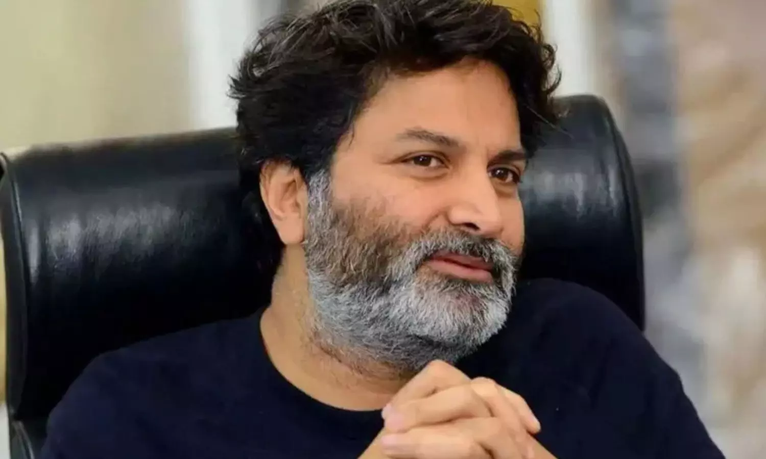 Trivikram Srinivas: త్రివిక్రమ్ని సీనీ జనాలు అంతగా ప్రేమించడానికి కారణమేంటో తెలుసా? Trivikram Srinivas: త్రివిక్రమ్ని సీనీ జనాలు అంతగా ప్రేమించడానికి కారణమేంటో తెలుసా?