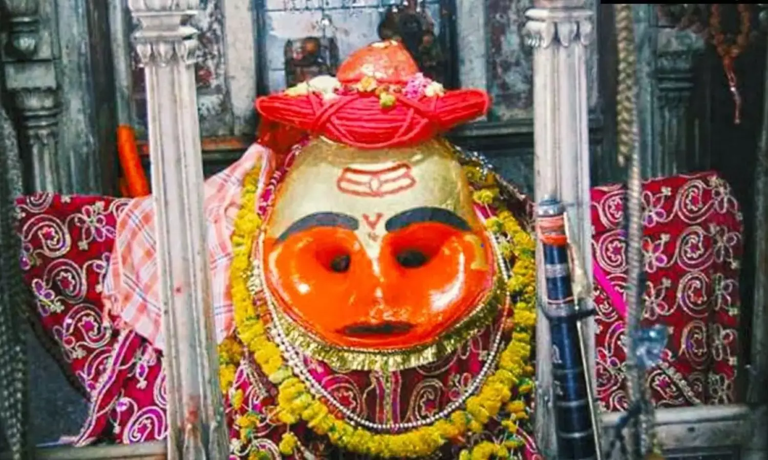 Ujjain Kal Bhairav: మద్యాన్ని స్వీకరించినా...మార్పుల్లేని విగ్రహం...కాలభైరవుడి రహస్యం Ujjain Kal Bhairav: మద్యాన్ని స్వీకరించినా...మార్పుల్లేని విగ్రహం...కాలభైరవుడి రహస్యం