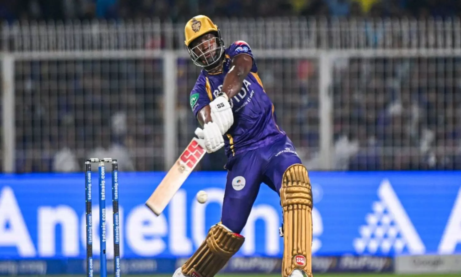 Rovman Powell 30 Runs in One Over