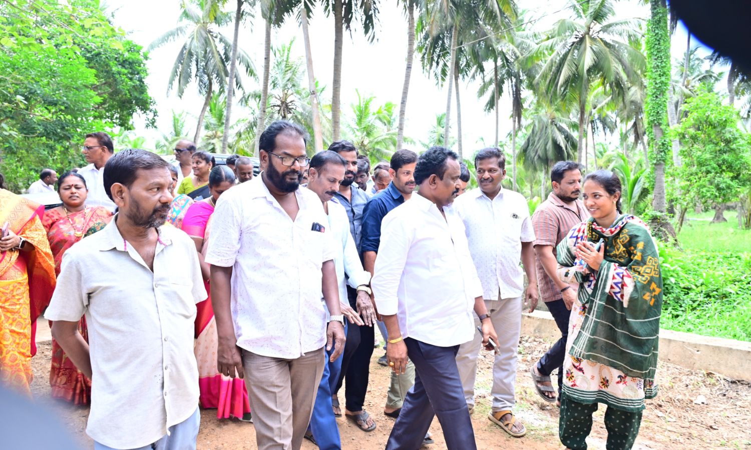 పి.గన్నవరంలో వీబీజీ రాంజీ పథకం ప్రారంభం ఎమ్మెల్యే గిడ్డి