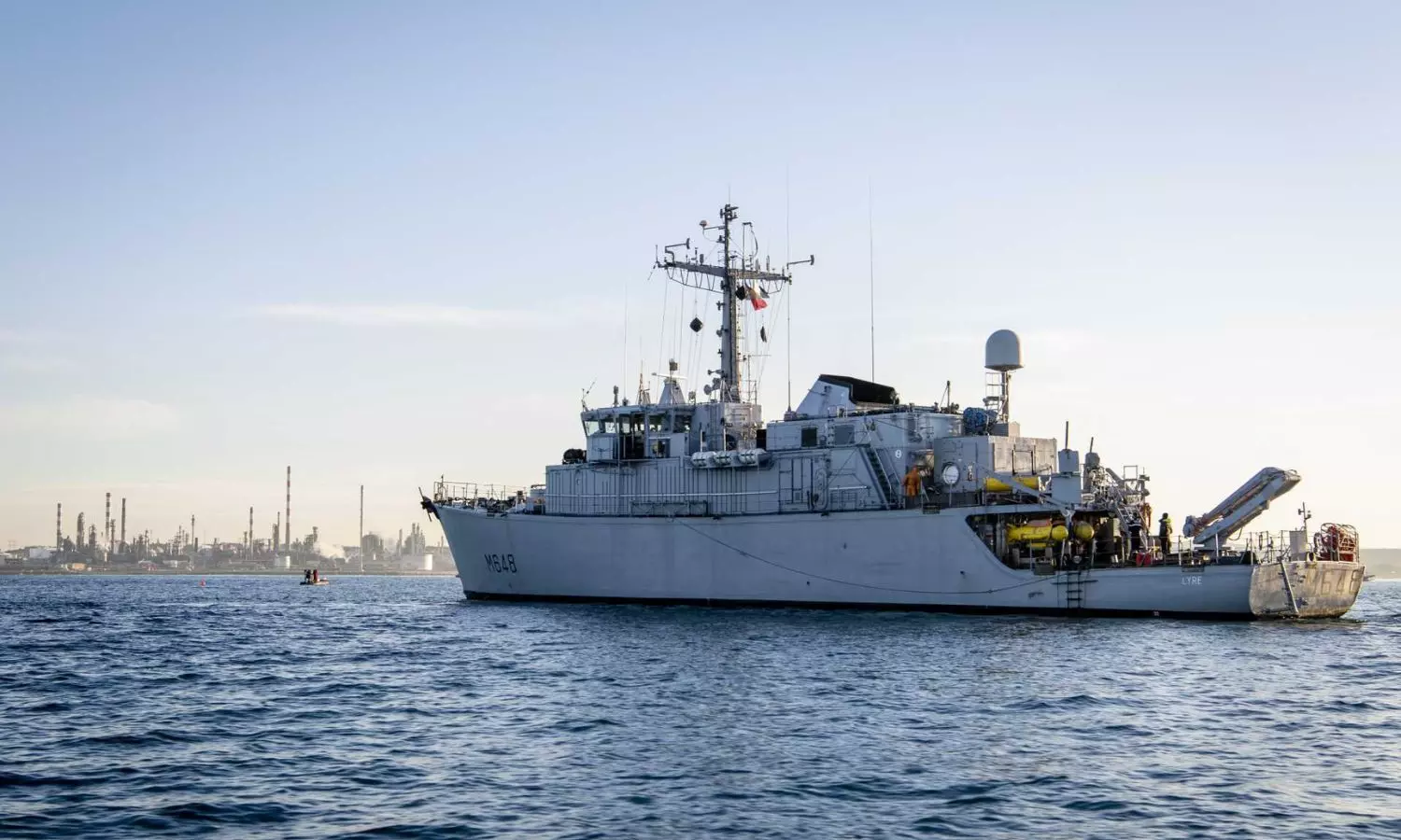 Strait of Hormuz: హోర్ముజ్ జలసంధిలో మొదలైన మైనింగ్ వేట... రంగంలోకి దిగిన ఫ్రాన్స్ Strait of Hormuz: హోర్ముజ్ జలసంధిలో మొదలైన మైనింగ్ వేట... రంగంలోకి దిగిన ఫ్రాన్స్