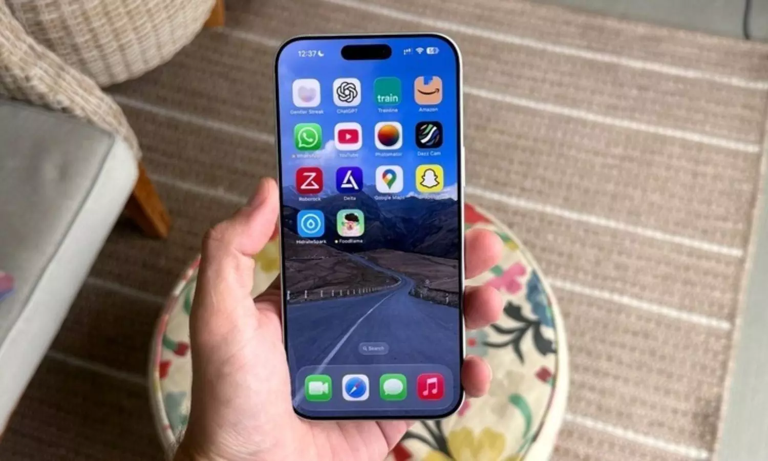 Mobile Mobile