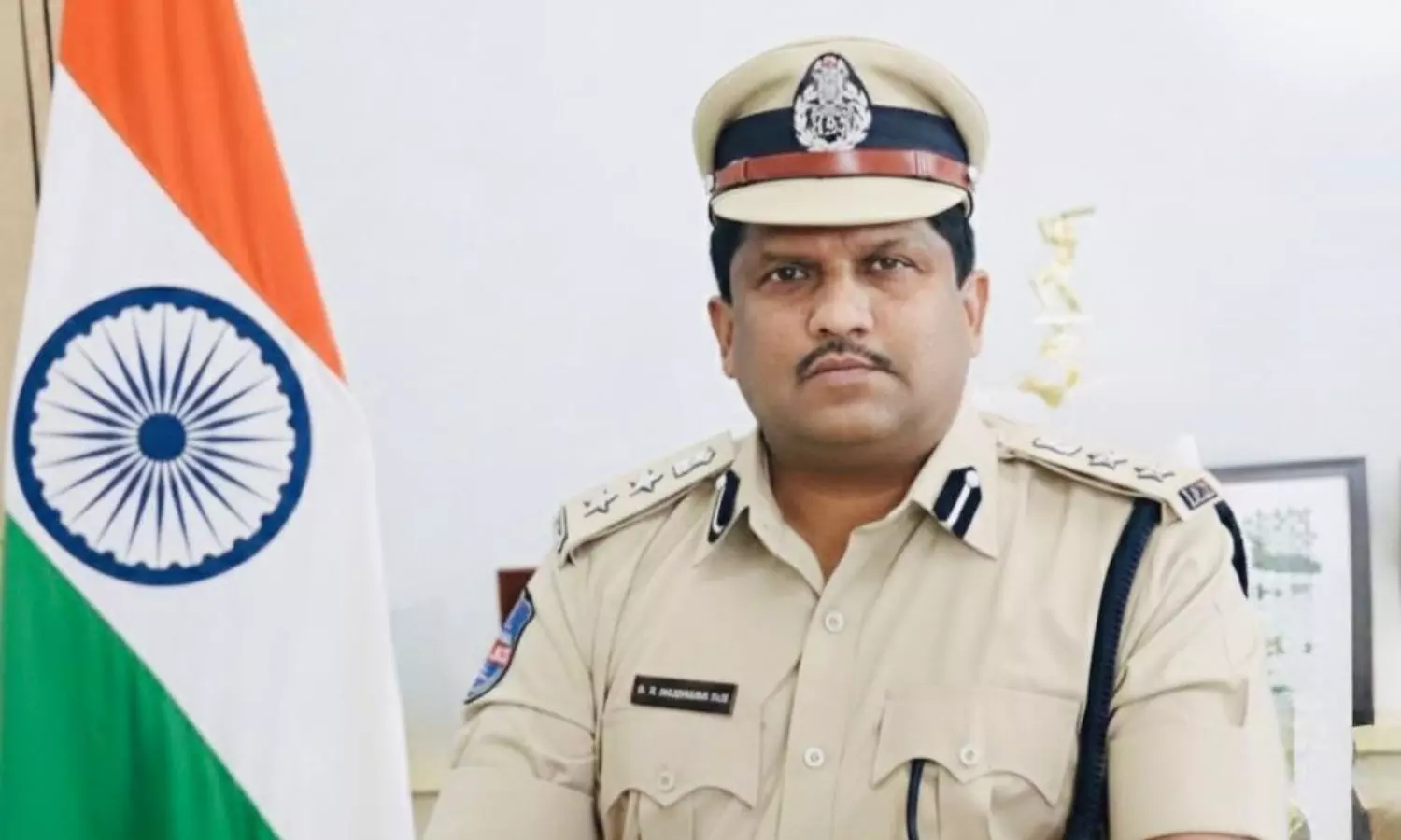 Medak: జూనియర్లతో ఫ్రెండ్లీగా ఉండండి.. ర్యాగింగ్ చేస్తే కఠిన చర్యలని మెదక్ ఎస్పీ హెచ్చరిక!