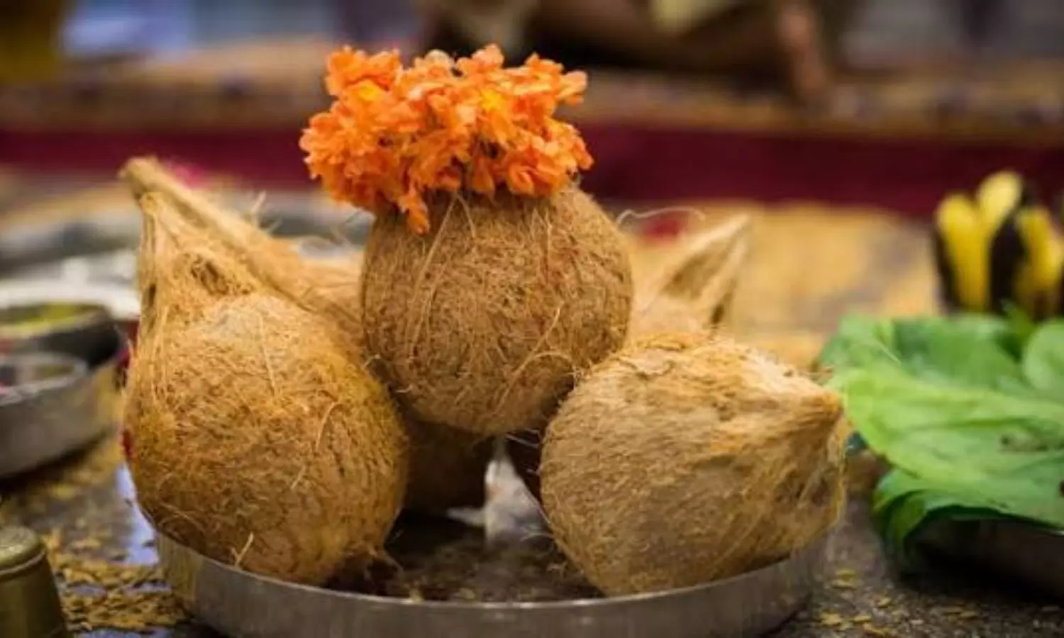 Coconut: పూజలో కొబ్బరికాయ ఎందుకు కొట్టాలి... 99శాతం మందికి తెలియని సత్యం