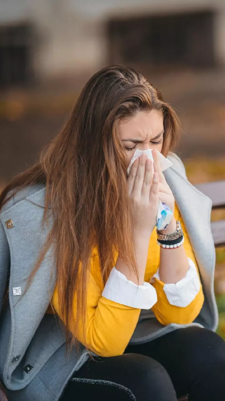 Health Tips : వర్షాకాలంలో జ్వరం, జలుబు రావొద్దంటే ఈ జాగ్రత్తలు తప్పక పాటించండి