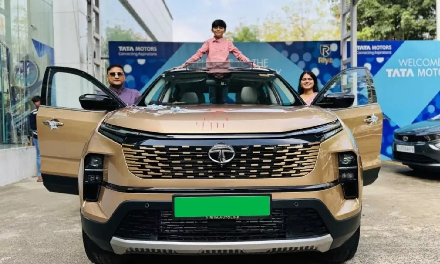 Tata Safari EV Tata Safari EV