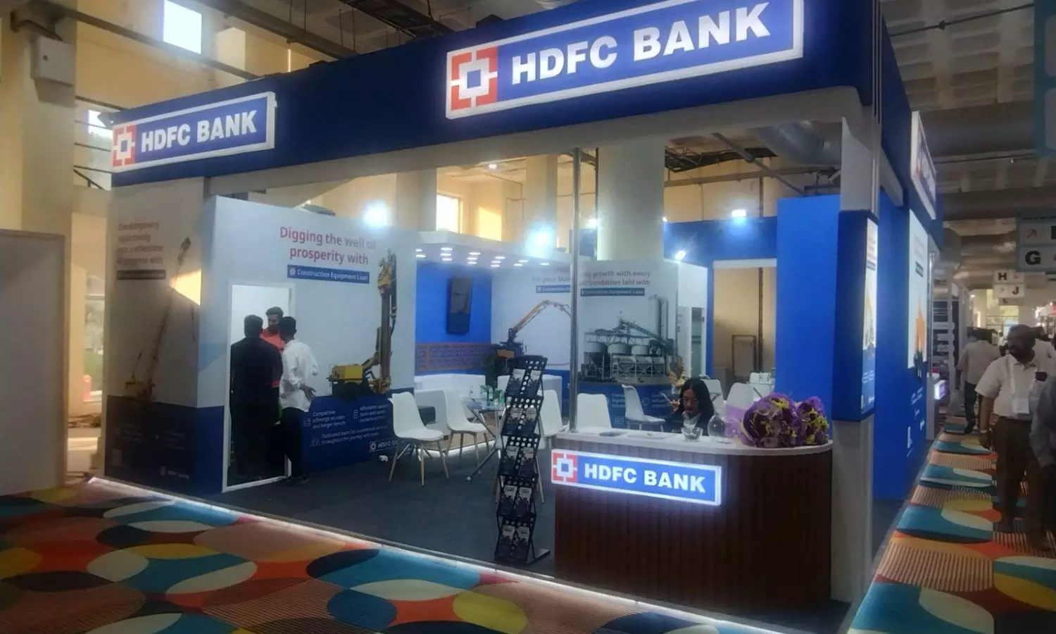 HDFC HDFC