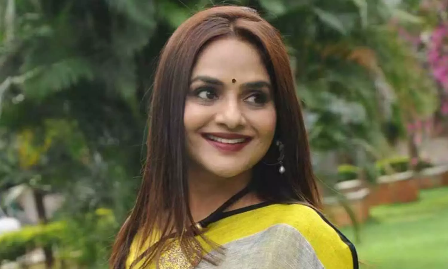 Actress Madhoo Reveals Eldest Daughter Marriage News
