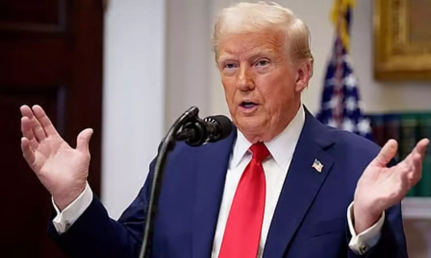 US Russia Bill: అమెరికా సెనెట్లో రష్యా ఆంక్షల బిల్లు... భారత్పై ఎలాంటి ప్రభావం ఉండబోతోంది? US Russia Bill: అమెరికా సెనెట్లో రష్యా ఆంక్షల బిల్లు... భారత్పై ఎలాంటి ప్రభావం ఉండబోతోంది?