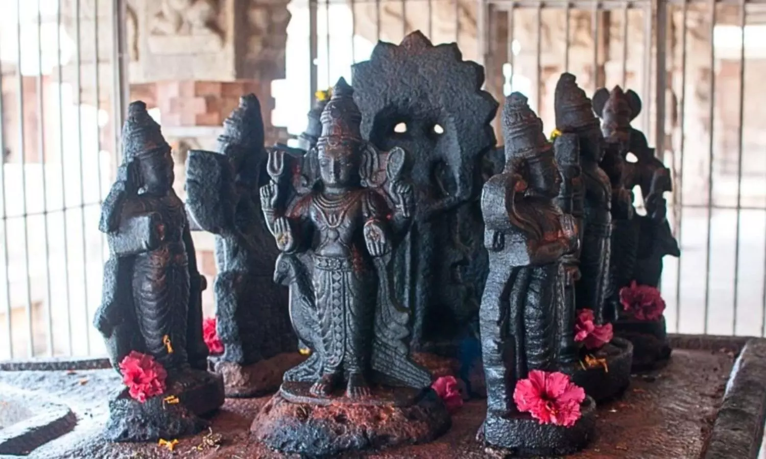 Temples: పూర్వపు ఆలయాలకు ఇప్పటి ఆలయాలకు ఇదే తేడా...అందుకే అక్కడ నవగ్రహాల ఏర్పాటు