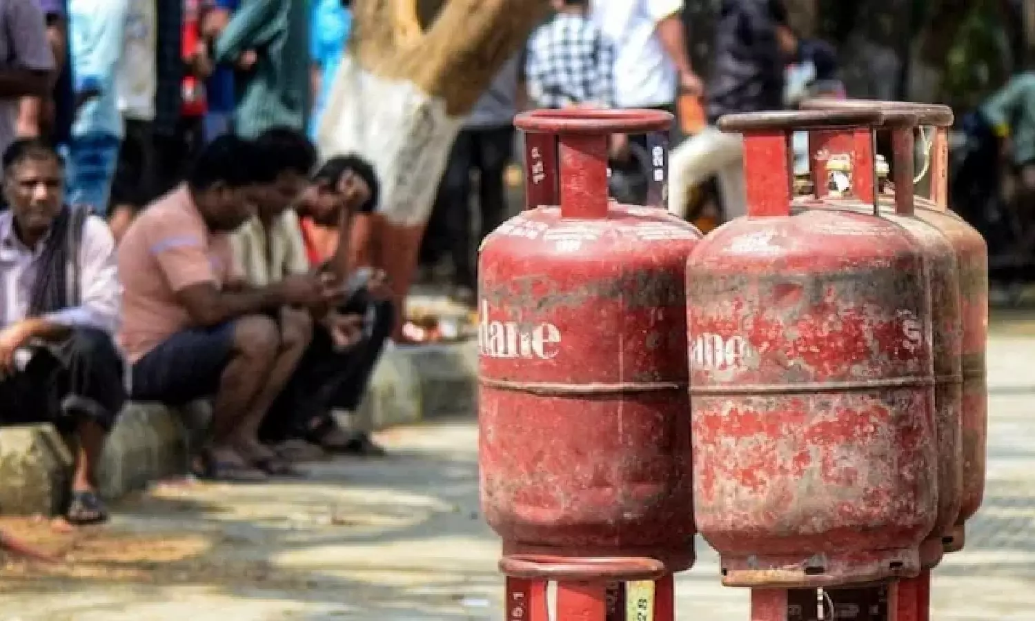 Cylinder Price Cut Cylinder Price Cut