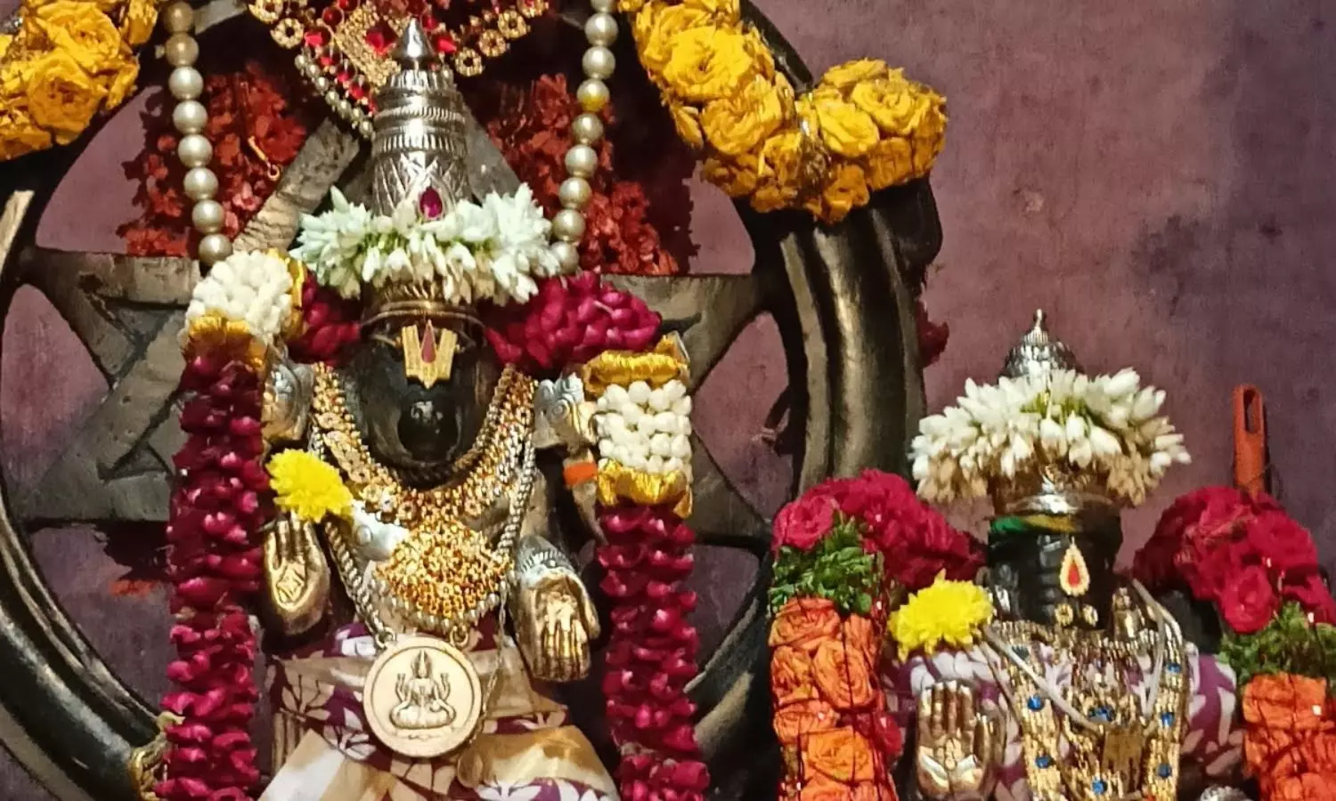 Sri Bhu Varaha Temple: భూమి సమస్యలకు పరిష్కారం చూపించే ఆలయం... సికింద్రాబాద్లో ఎక్కడ ఉందో తెలుసా? Sri Bhu Varaha Temple: భూమి సమస్యలకు పరిష్కారం చూపించే ఆలయం... సికింద్రాబాద్లో ఎక్కడ ఉందో తెలుసా?