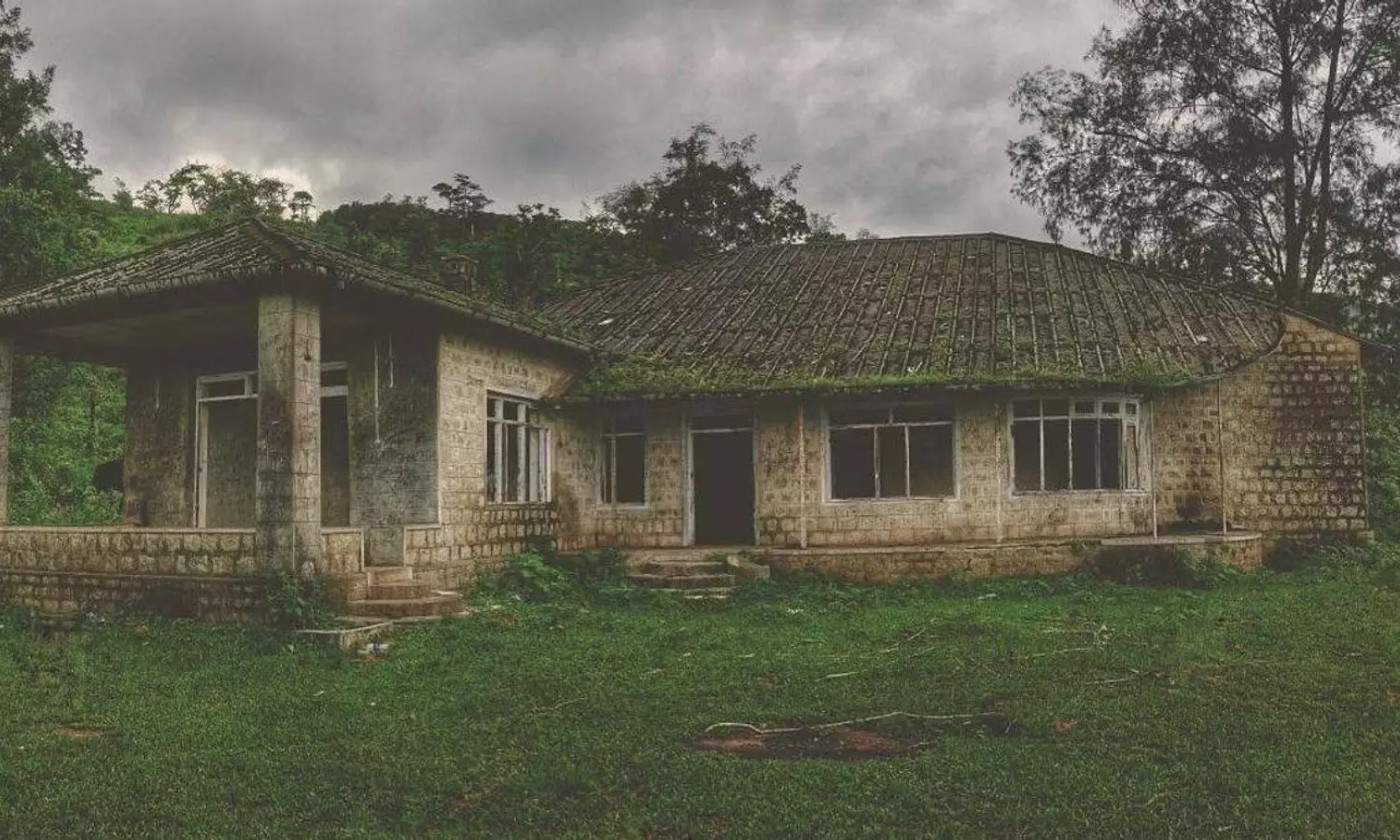 Vastu: బాధకరమే అయినా...వాస్తు శాస్త్రం ప్రకారం ఇలాంటి సందర్భాల్లో ఇంటిని వదిలేయాలి...