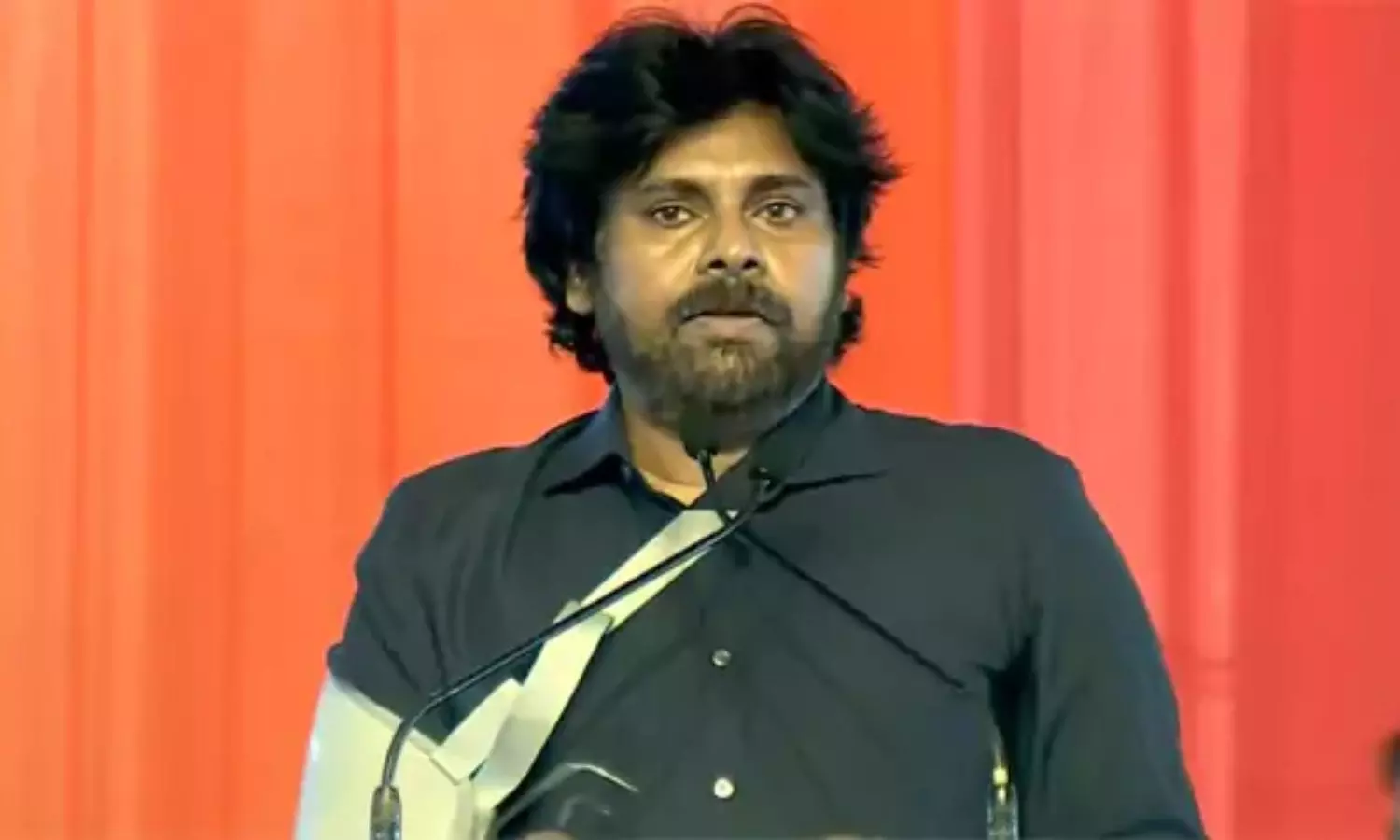 Bhogapuram Airport: కాయలు కాసే చెట్టుకే రాళ్ల దెబ్బలు.. ప్రధాని మోదీపై పవన్ కల్యాణ్ ఆసక్తికర వ్యాఖ్యలు!