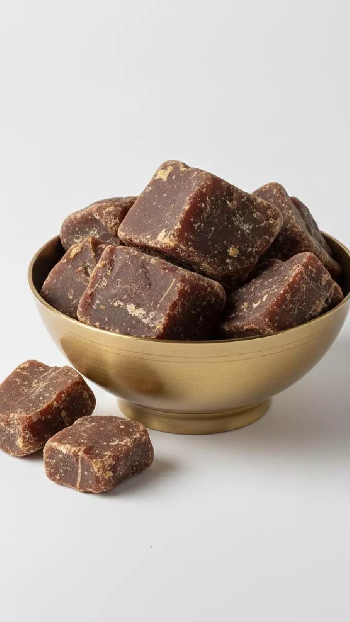 Jaggery :  రోజూ కొద్దిగా బెల్లం తింటే శరీరంలో జరిగే అద్భుతాలు ఇవే
