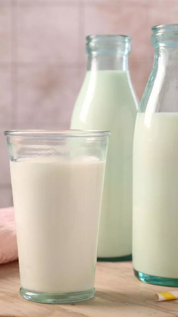 Milk: ఓర్నీ.. రోజూ తాగే పాలు వీరికి యమ డేంజర్: పొరపాటున కూడా తాగకండి