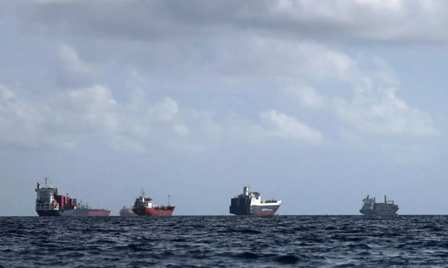 Hormuz Shipping Crisis: హోర్ముజ్‌ జలసంధిలో భారీగా పడిపోయిన రవాణా...చమురు సంక్షోభంతో అల్లాడిపోతున్న దేశాలు