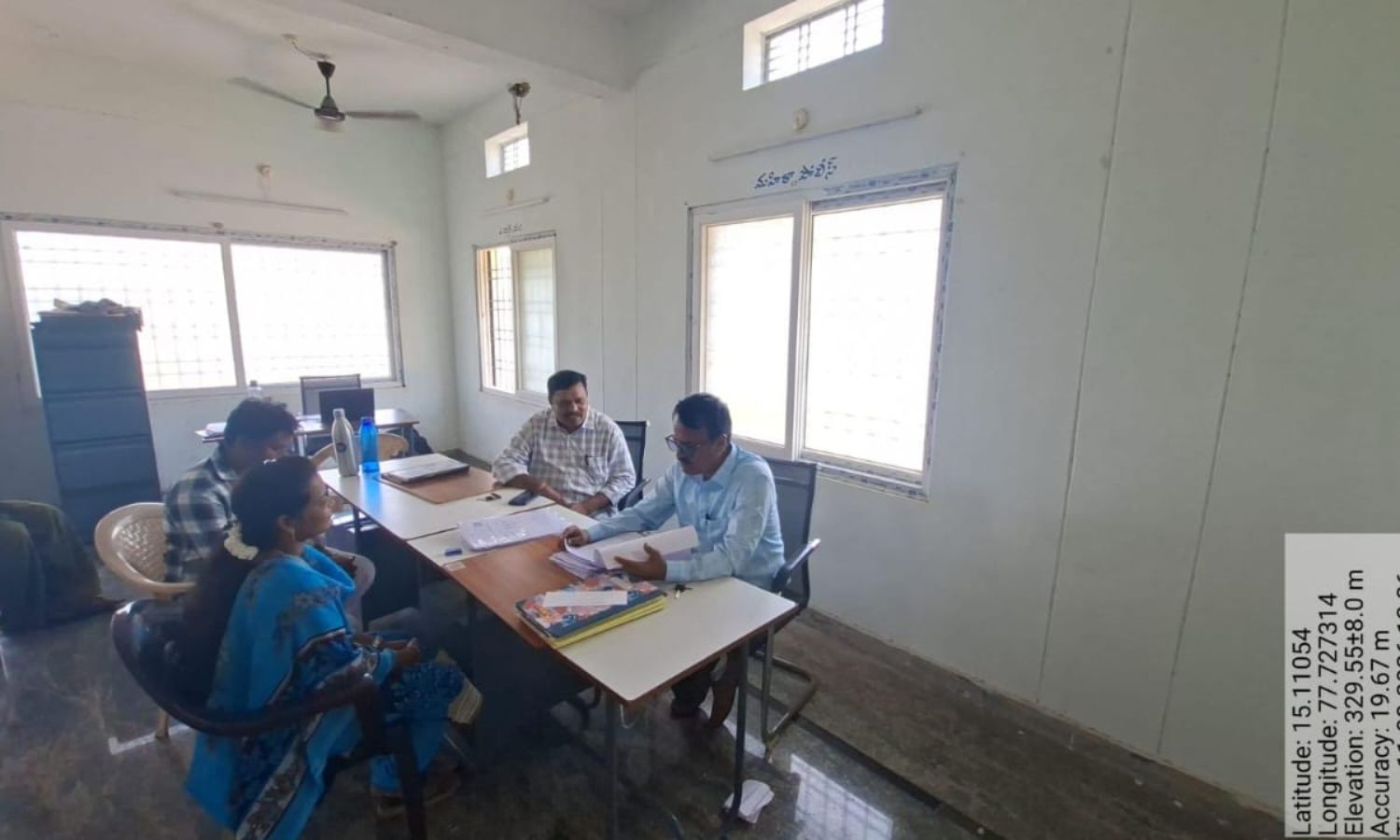 తొండపాడులో ఎంపీడీఓప్రభాకర్ తనిఖీలు లకు కీలక ఆదేశాలు తొండపాడులో ఎంపీడీఓప్రభాకర్ తనిఖీలు లకు కీలక ఆదేశాలు