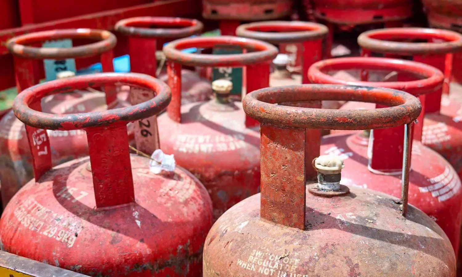 LPG Cylinder e-KYC Deadline: Gas Subsidy May Stop LPG Cylinder e-KYC Deadline: Gas Subsidy May Stop