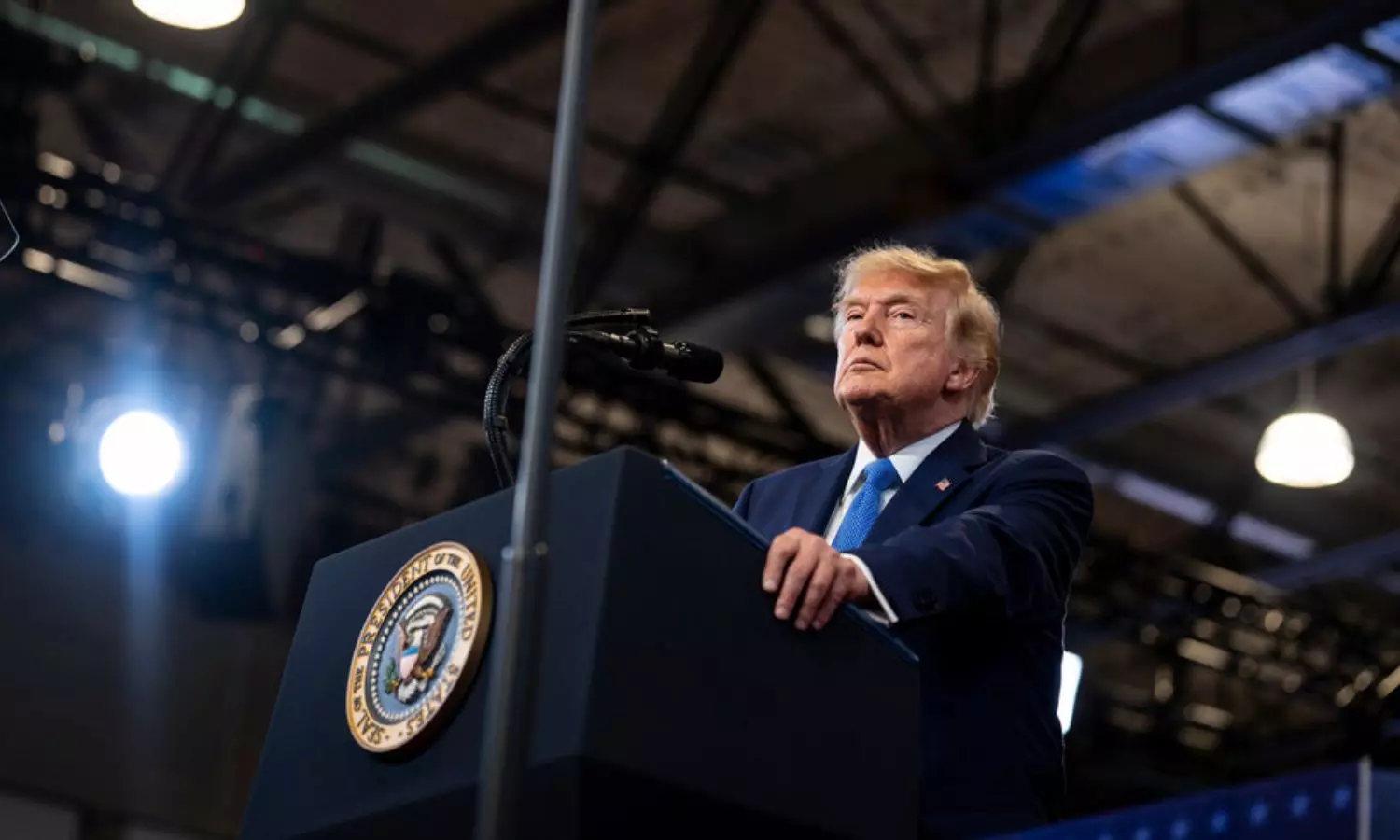 US Debt: అమెరికా చరిత్రలో తొలిసారి... ఆర్థిక సంక్షోభం దిశగా అగ్రరాజ్యం? US Debt: అమెరికా చరిత్రలో తొలిసారి... ఆర్థిక సంక్షోభం దిశగా అగ్రరాజ్యం?