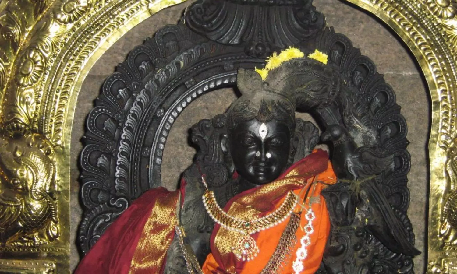 Nanjundeshwara Temple: అక్షరాల వాస్తవం...నారాయణ అని పిలిస్తే అమ్మవారు కళ్లుతెరిచి చూస్తుందట Nanjundeshwara Temple: అక్షరాల వాస్తవం...నారాయణ అని పిలిస్తే అమ్మవారు కళ్లుతెరిచి చూస్తుందట