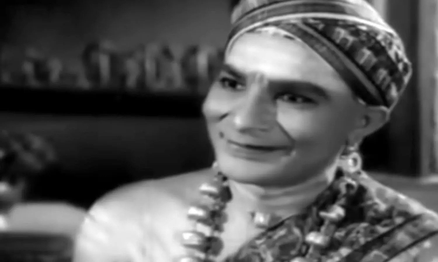 Vangara: షూటింగ్‌ ఎక్కడైనా...కాలినడకనే ప్రయాణం...వంగర చమత్కారం