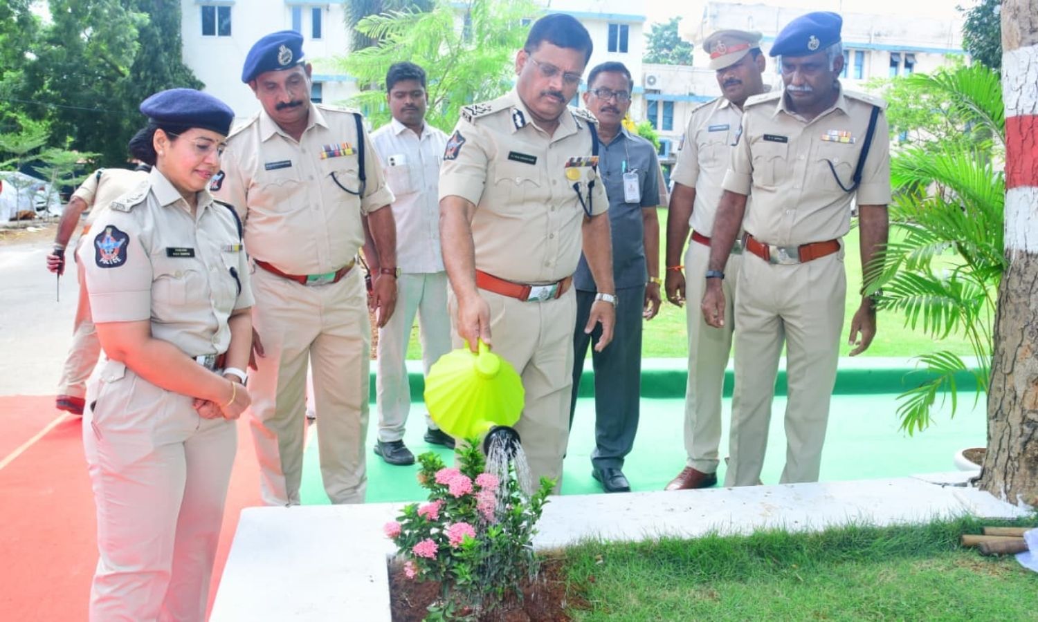 Vijayawada: పోలీస్ కమిషనరేట్‌లో 'హరితాంధ్రప్రదేశ్'
