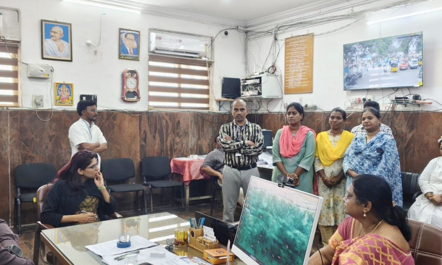 Kurnool: కాంట్రాక్ట్ సిబ్బంది సమస్యలను అడిగి తెలుస