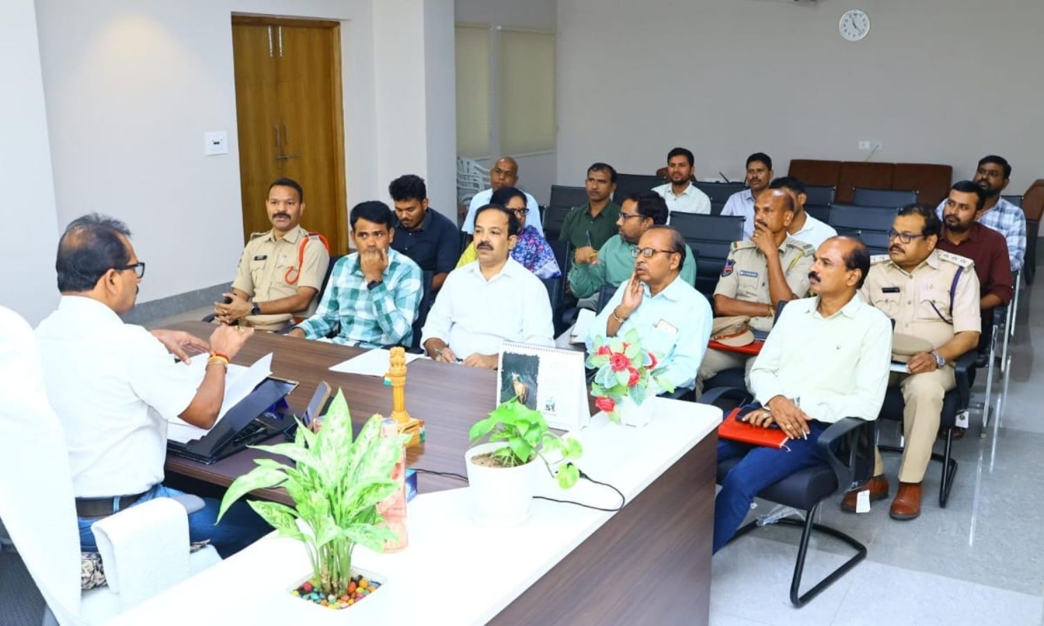 Mulugu: జాతీయ రహదారిపై ప్రమాదాల నివారణకు పటిష్ట చర